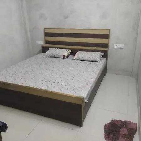 Arya Sadan Homestay Mathura Exterior photo