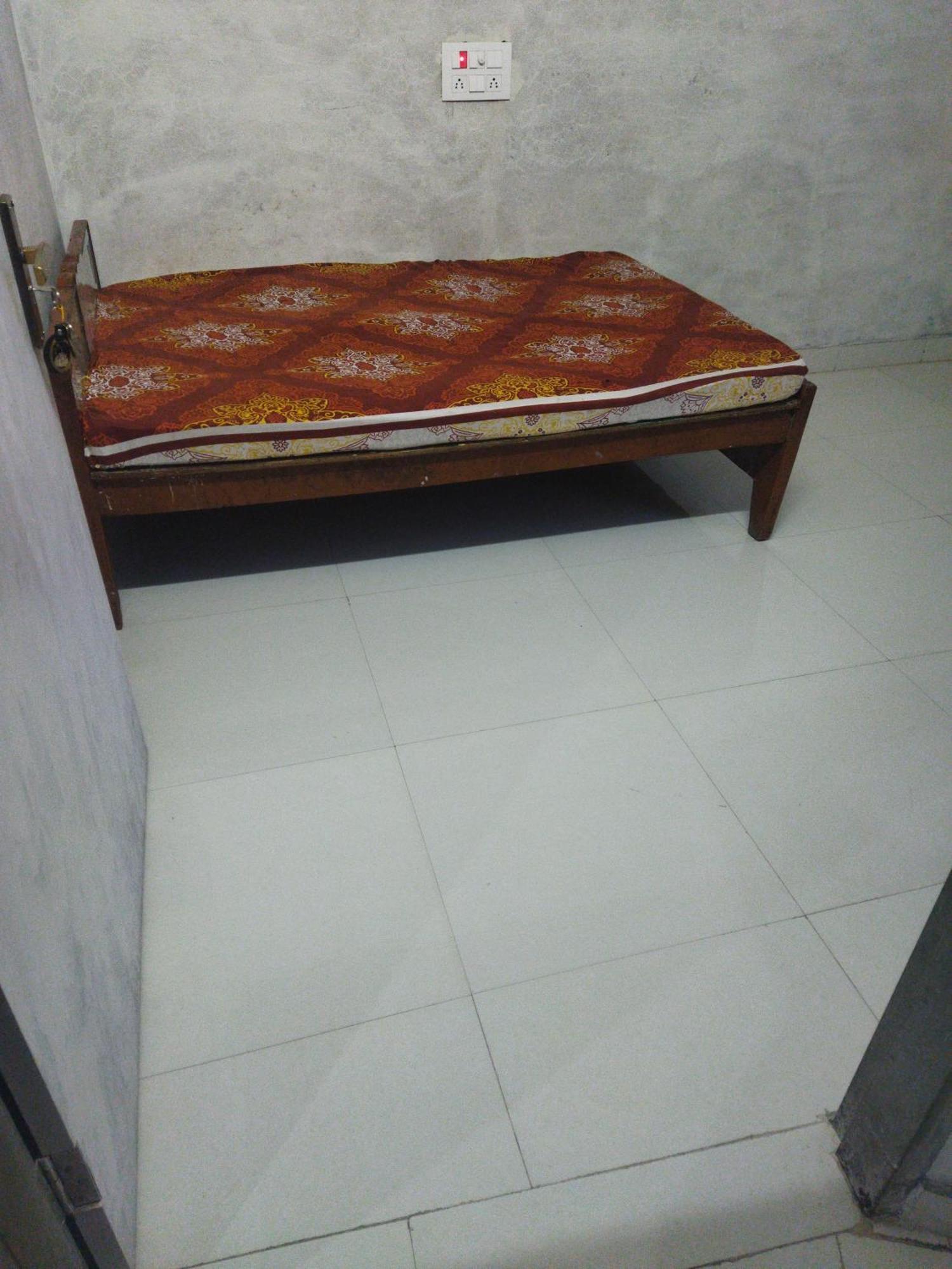 Arya Sadan Homestay *