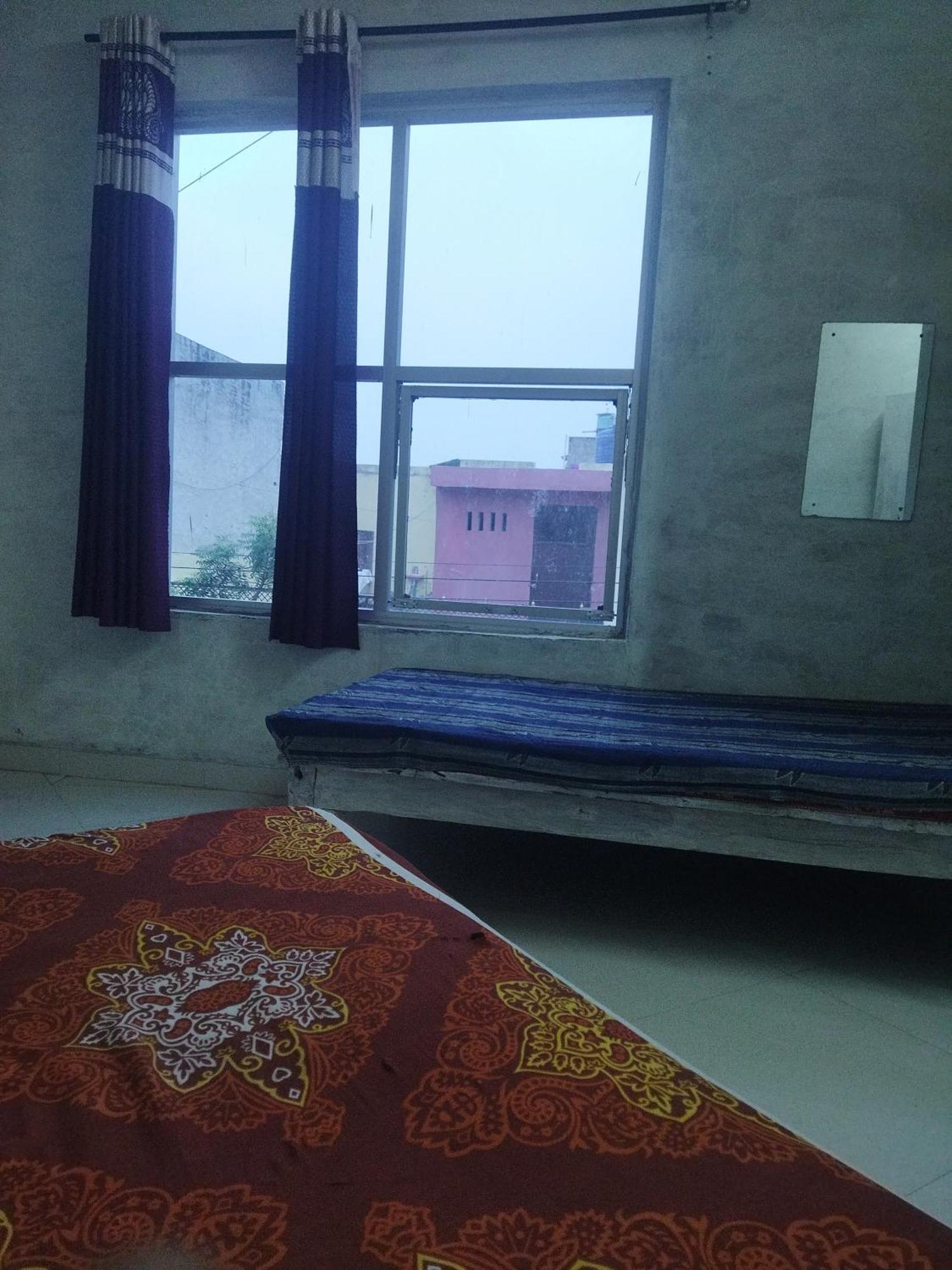 Arya Sadan Homestay Mathura